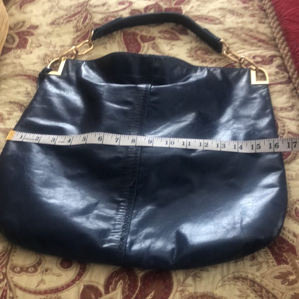 Badgley Mischka Rich Navy Leather Bag - Picture 6 of 9